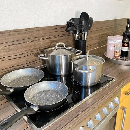Gärtringen 2 Zimmer Apartment, 70 Qm, Max 4 Pers, Private Terasse, 2 Parkplaetze, Internet 250 Mbit מראה חיצוני תמונה