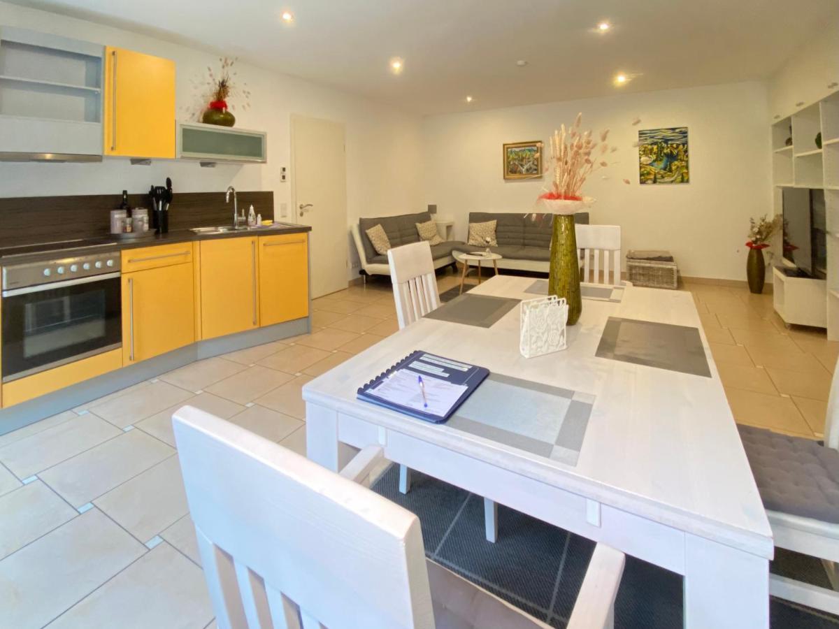 Gärtringen 2 Zimmer Apartment, 70 Qm, Max 4 Pers, Private Terasse, 2 Parkplaetze, Internet 250 Mbit מראה חיצוני תמונה