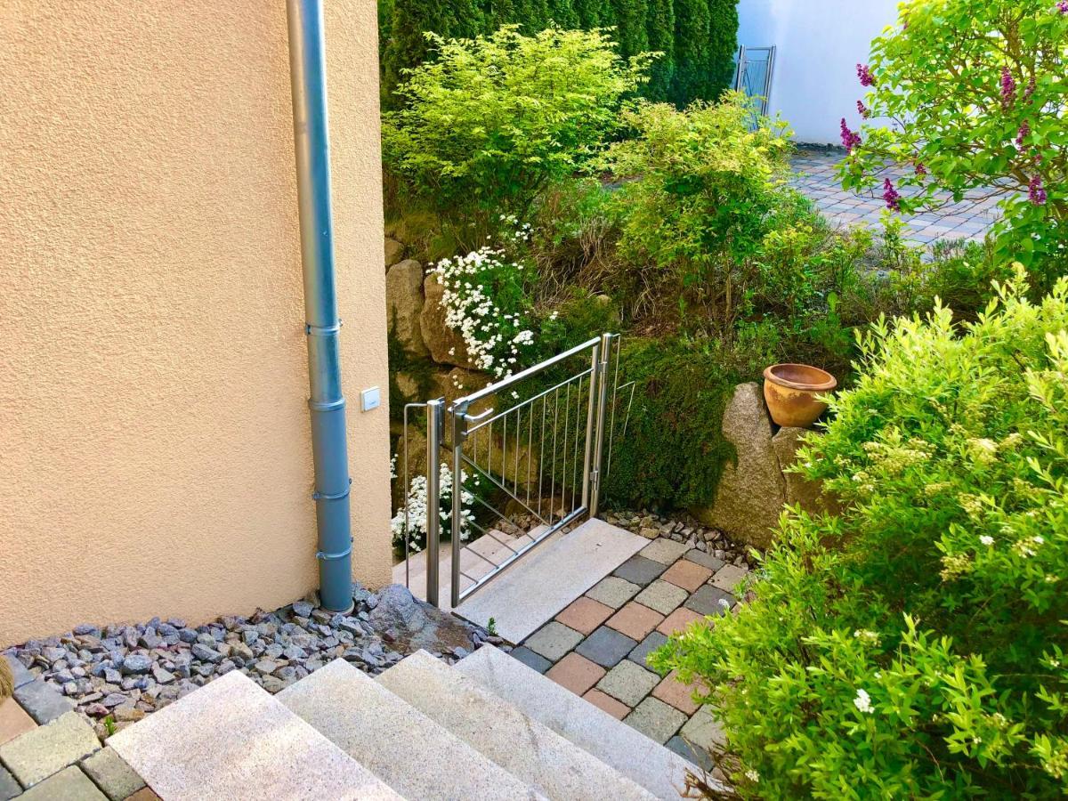 Gärtringen 2 Zimmer Apartment, 70 Qm, Max 4 Pers, Private Terasse, 2 Parkplaetze, Internet 250 Mbit מראה חיצוני תמונה
